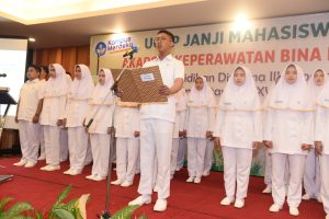 Ucap Janji Mahasiswa Angatan XXVIII Tahun Akademik 2022-2023
