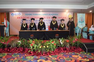 Wisuda dan Angkat Sumpah Angkatan XXVI AKPER Bina Insan