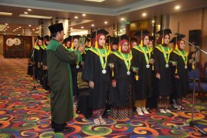 Wisuda dan Angkat Sumpah Angkatan XXVI AKPER Bina Insan