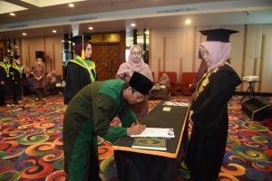 Wisuda dan Angkat Sumpah Angkatan XXVI AKPER Bina Insan