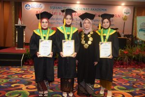 Wisuda dan Angkat Sumpah Angkatan XXVI AKPER Bina Insan